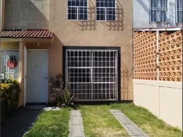 SE RENTA CASA EN FRACCIONAMIENTO HACIENDA DEL VALLE 2