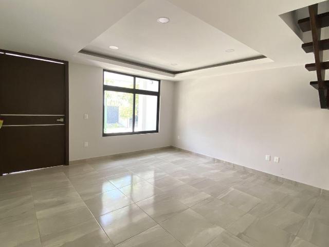 Se RENTA casa en Fraccionamiento Santa Clara 2a Secci?n