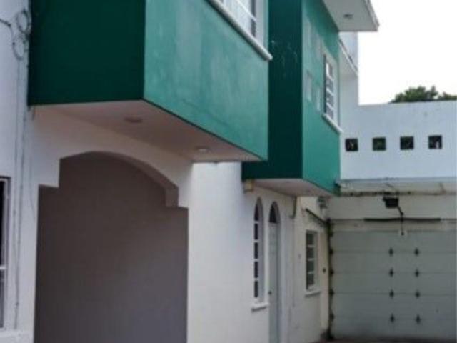 SE RENTA CASA EN GIRALDAS 1