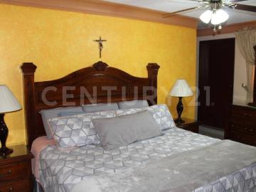 Se Renta Casa en Jardines Del Sol