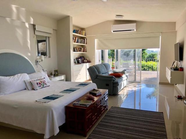 Se renta casa en Las Brisas