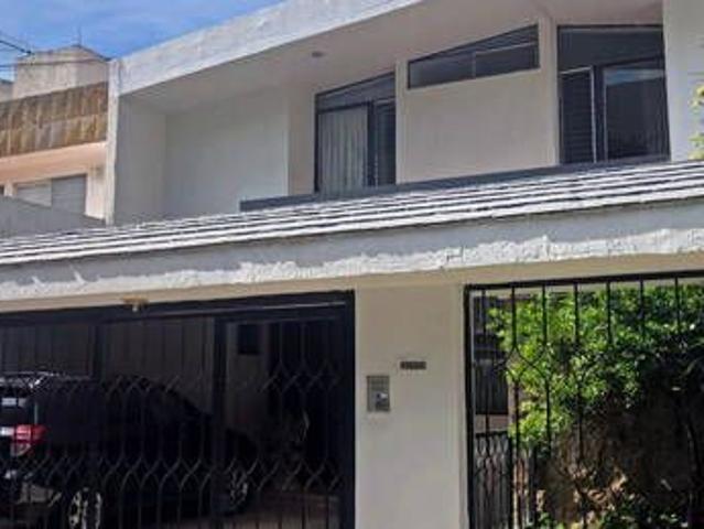 Se Renta Casa en Providencia con USO DE SUELO MIXTO