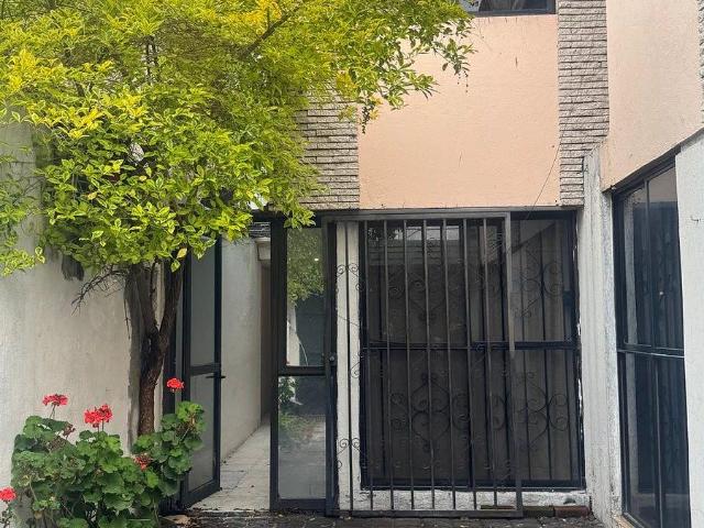 Se renta casa en Real de Atizapan AR691