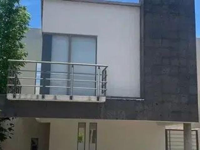 Se Renta Casa En Residencial Del Parque, El Mirador, Queretaro