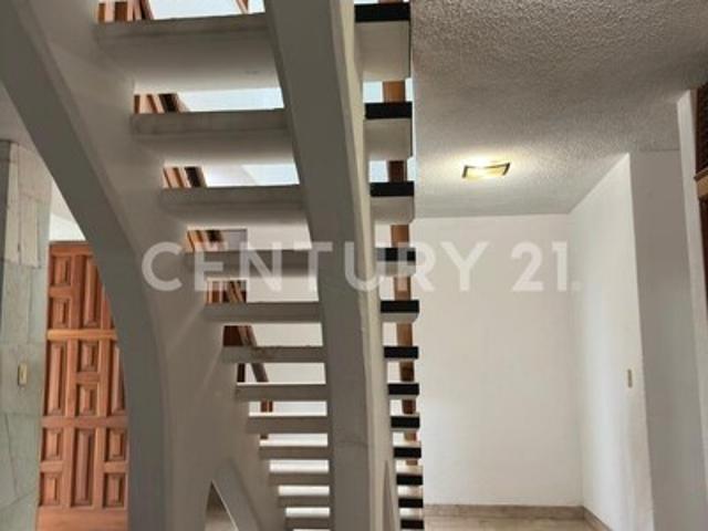 SE RENTA CASA EN SAN FELIPE DEL AGUA