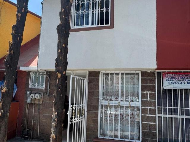 SE RENTA CASA EN SAN LORENZO TEPALTITLAN