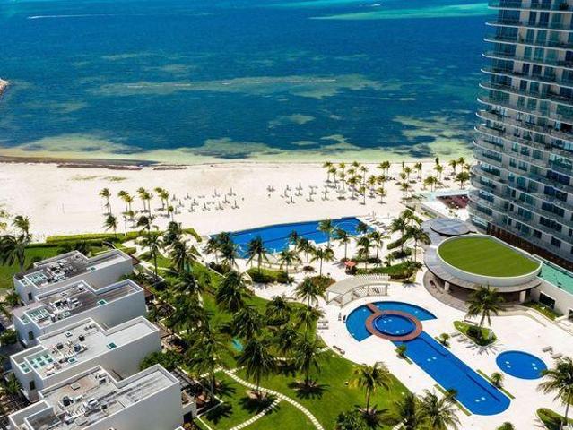 Se Renta Casa en SLS Novo, Puerto Canc?n con acceso a la playa y alberca privada