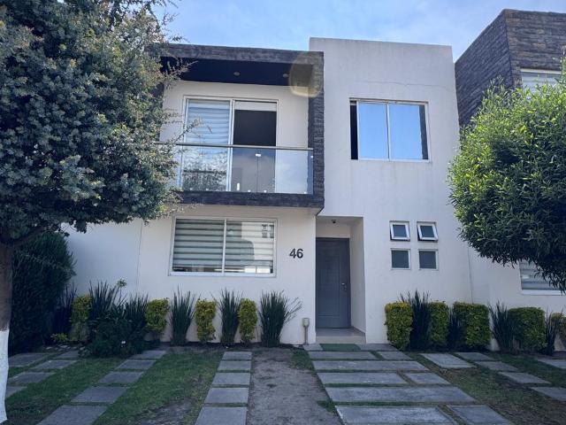 SE RENTA CASA EN TEZONTLE 2