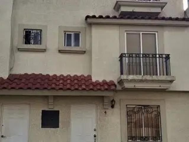 Se Renta Casa En Urbi Quinta Montecarlo