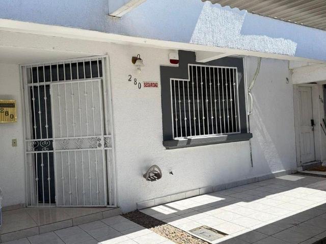 ¡Se renta casa en Villa Dorada Atrás de tianguis el caballito Mexicali, B.C. !