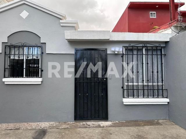 ¡SE RENTA CASA EN VILLA FONTANA!