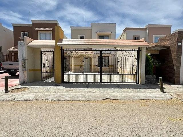 SE RENTA CASA en villas del encanto
