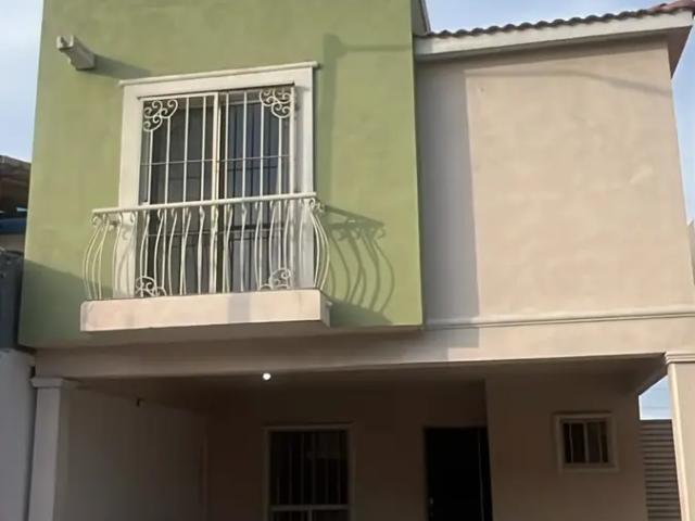 Se renta casa funcional en Fraccionamiento Portal de las Palomas, Ramos Arizpe
