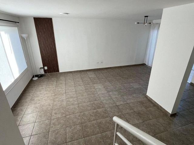 Se renta casa recién remodelada de 2 recámaras a 1 cuadra de Flamingos
