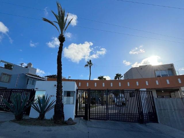 Se renta casa recién remodelada de 2 recámaras a 1 cuadra de Flamingos