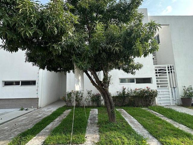 SE RENTA CASA SEMI AMUEBLADA EN BARLOVENTO