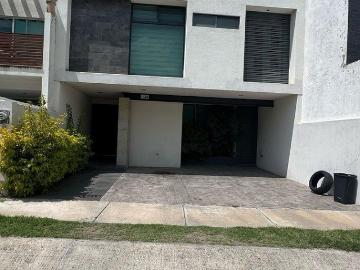 Se Renta Casa Seminueva en Lomas Punta Del Este