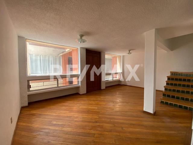 SE RENTA CASA TIPO TOWN HOUSE EN LA COLONIA COLINAS DEL SUR