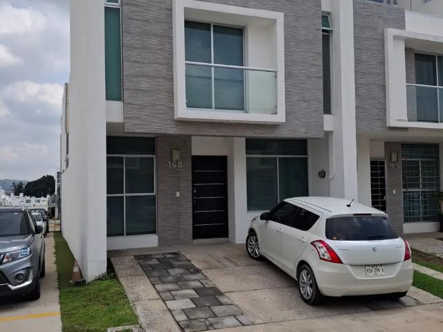SE RENTA! Casa Totalmente Amueblada en Zapopan NATURA