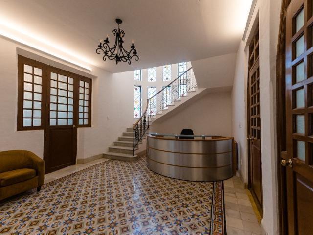 SE RENTA CASONA, A UNOS PASOS DE PASEO MONTEJO