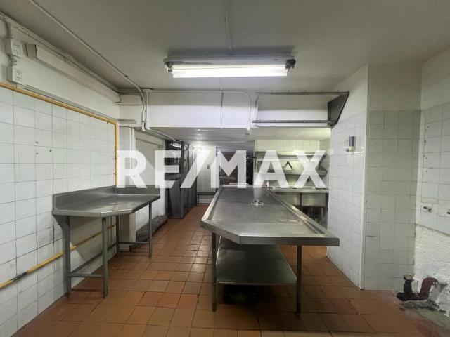 SE RENTA DARK KITCHEN TOTALMENTE EQUIPADA A 5 MINUTOS DE GARDEN SANTA FE