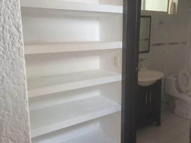 se renta departamento con excelente ubicacion