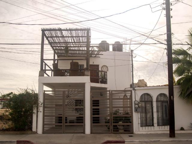 SE RENTA DEPARTAMENTO AMUEBLADO CON COCHERA EN LA PAZ, B.C.S