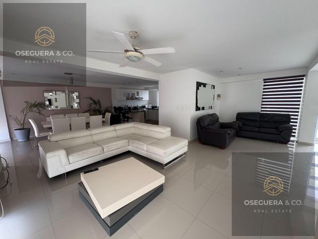 Se Renta Departamento amueblado 5to Piso Av. Nizuc Fraccionamiento Tziara