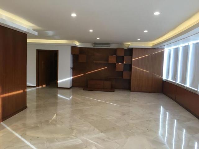 Se renta departamento valle real cima 100