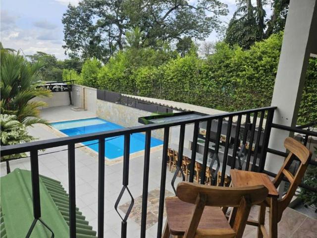 Se renta espectacular casa en Combia