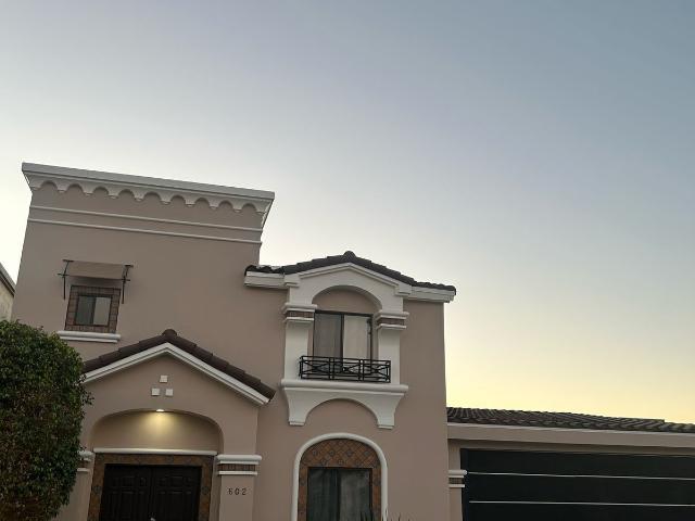 SE RENTA HERMOSA RESIDENCIA EN PRIVADA BILBAO MEXICALI, B.C