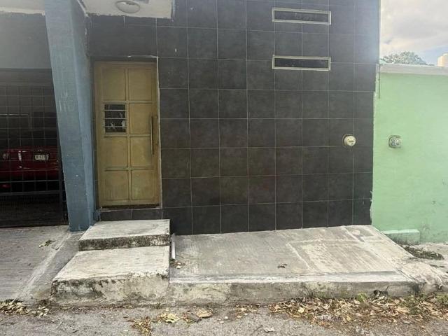 SE RENTA INMUEBLE PARA OFICINA O DEPARTAMENTO EN AV. CONCORDIA, CAMPECHE