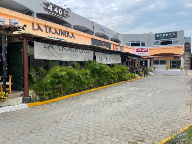 SE RENTA LOCAL COMERCIAL CONJUNTO JOYAS DIAMANTE PLUSEN BOULEVAR DE LAS NACIONES ACAPULCO GUERRERO