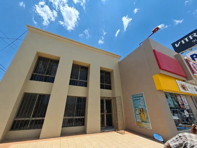 Se renta local comercial al norte de la ciudad, sobre Venustiano Carranza
