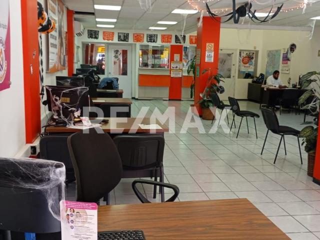 SE RENTA LOCAL COMERCIAL EN EL CENTRO AV CUAUHTEMOC FRENTE A PARADA DEL ACABUS ACAPULCO GUERRERO