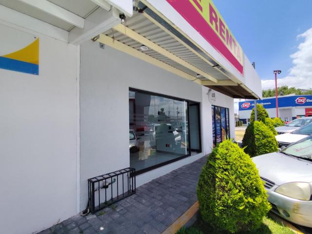 Se renta local en Construplaza, col. Periodista, Pachuca, Hgo