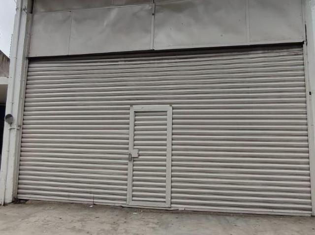 Se renta local o bodega en Av L?zaro C?rdenas Zona Urban Center en Xalapa, Ver