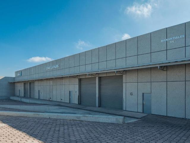 Se Renta Nave Industrial en Omega Park de 439 m2, Oficina de 50 m2, Altura L 6 m