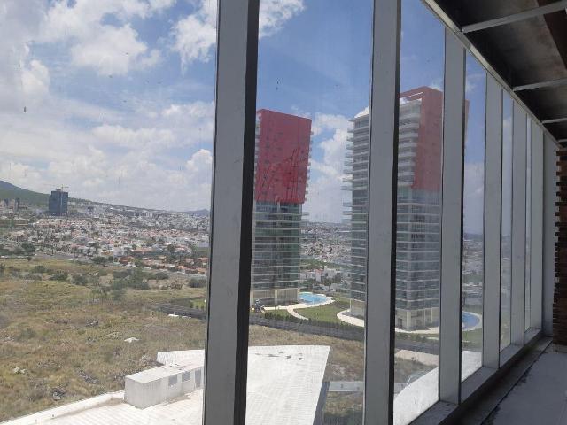 Se Renta Oficina en CENTRAL PARK, Superficie de 190 m2, Incluye Mantenimiento