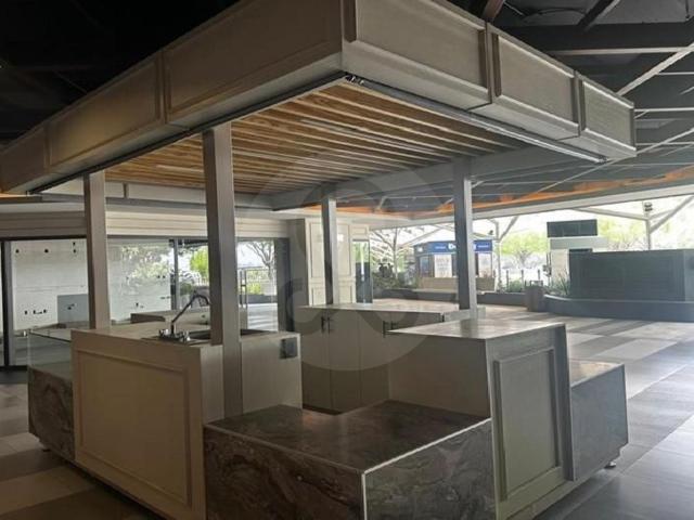 SE RENTA QUIOSCO EN PLAZA LADA SHOPS VALLE REAL