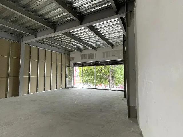 Se renta Salón para Oficinas, en 2da planta sobre Boulevard Belisario Domínguez