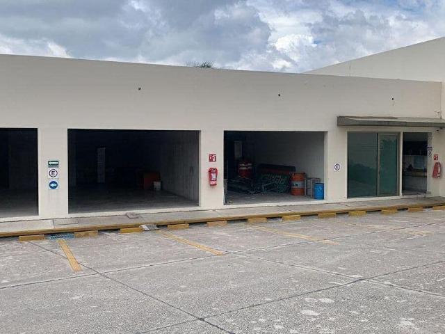 Se rentan locales comerciales con Excelente Ubicacion