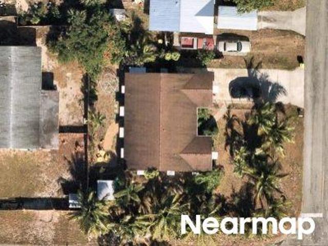 SE Sand Dollar Ln