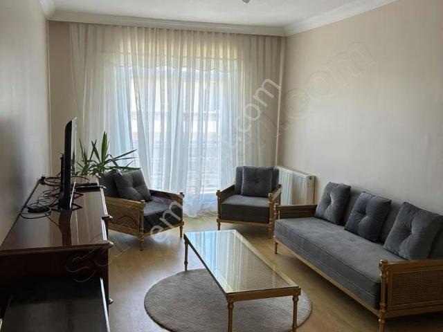 Semt Emlaktan Çekmeköyde Temiz Kiralık Daire