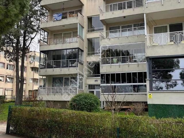 Semt Emlaktan Karamürselde Denize Sıfır Site İçi Satılık Daire