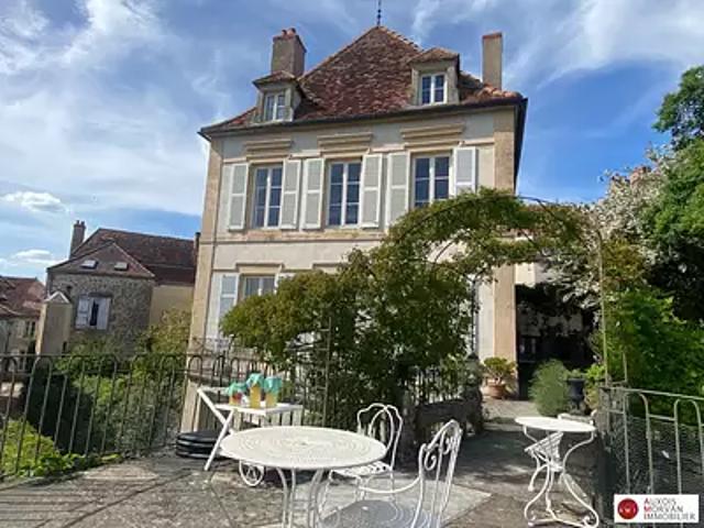 Semur en Auxois 21140 Achat / Vente maison 13 pièces t13 parking