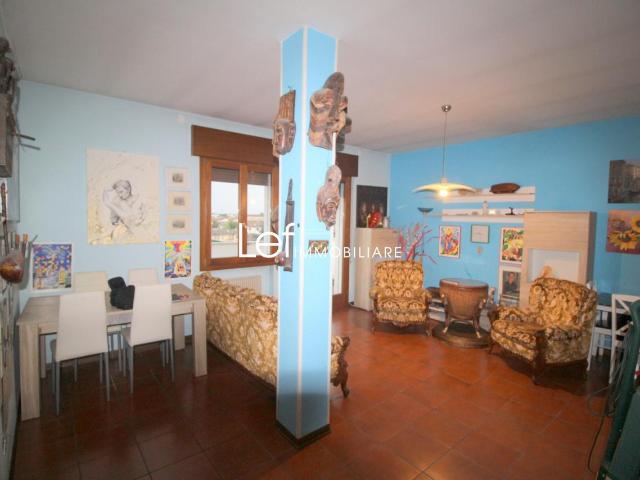 SEMI CENTRO 5 vani 110mq