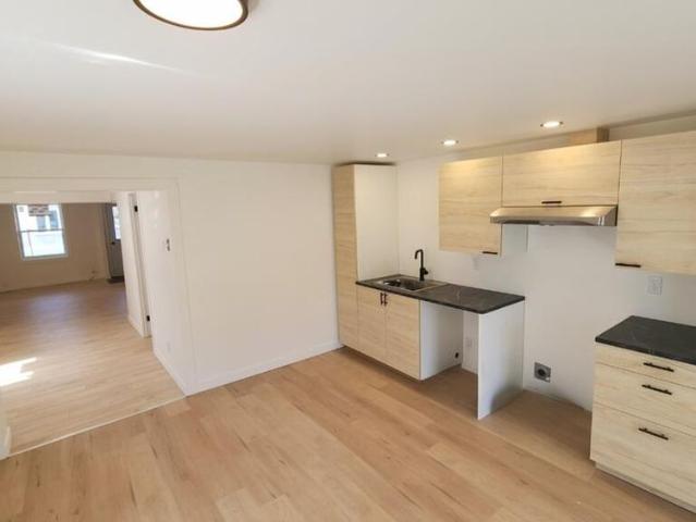 Semi détaché Rénové 1590$ Valleyfield