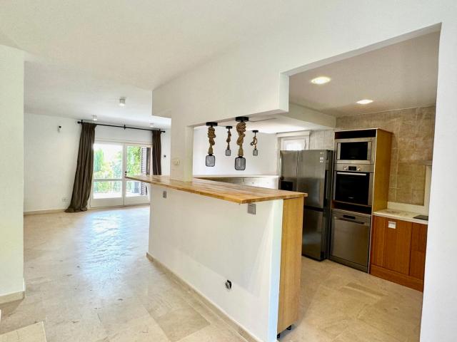 Semi Detached House for long term rent in Marbella Club, Marbella Golden Mile