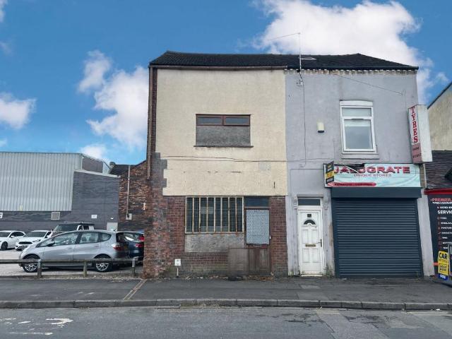 Semi detached house for sale